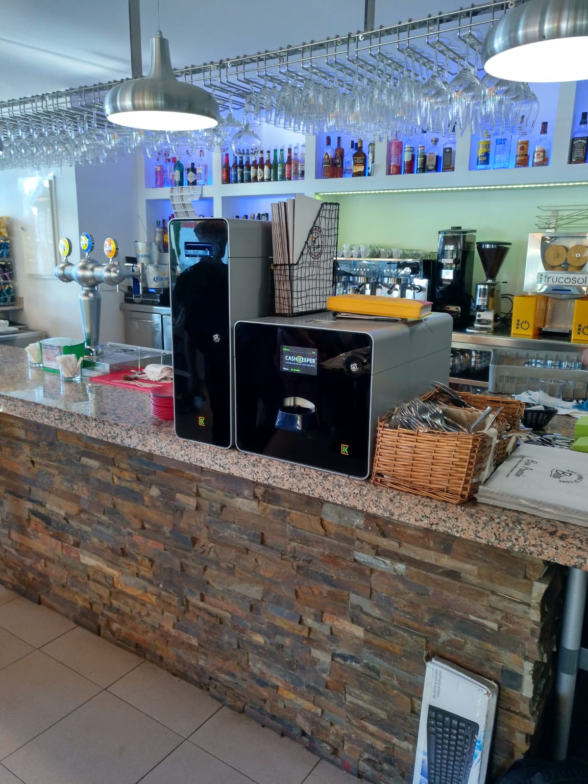 CashKeeper instal·lat en una barra de restauració